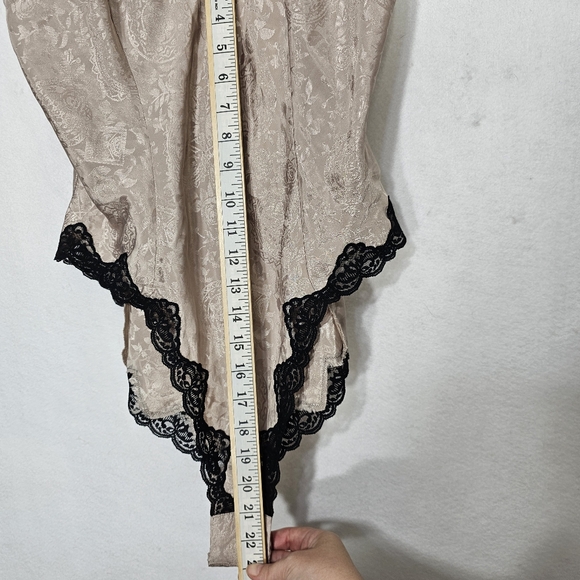 Victoria’s Secret Vintage Gold Label Satin Cream Bodysuit Nightie Large - Picture 5 of 13